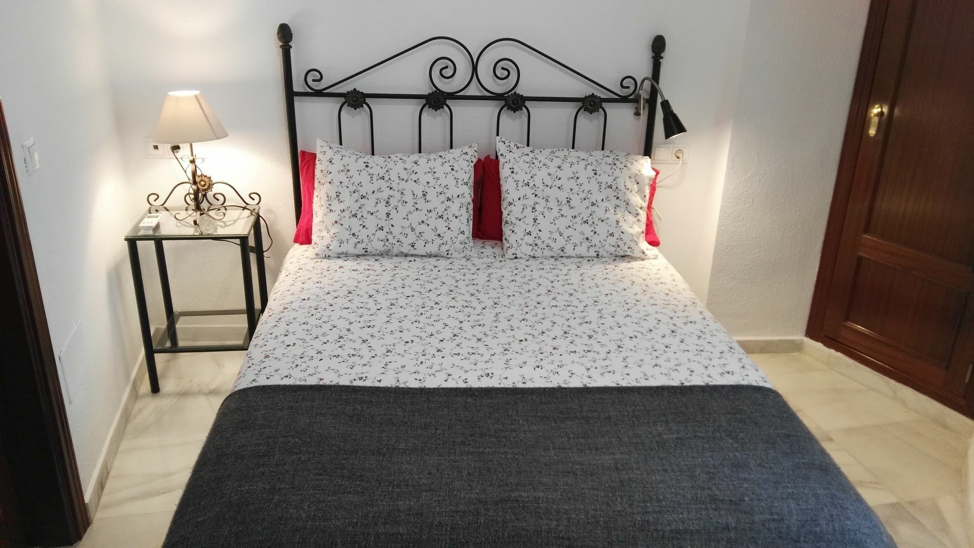 Fan Flat Rosaleda Appartement