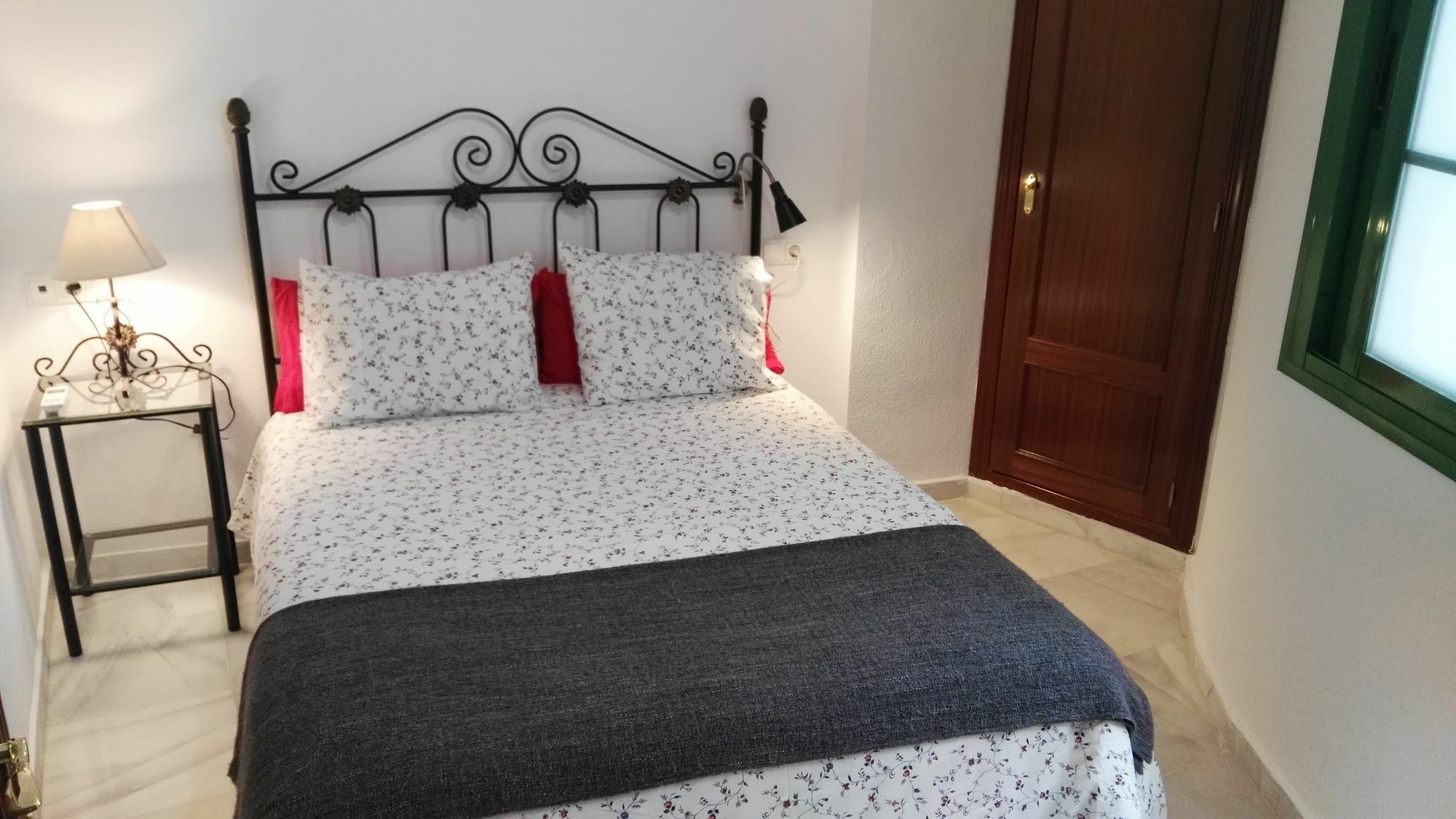 Fan Flat Rosaleda Appartement